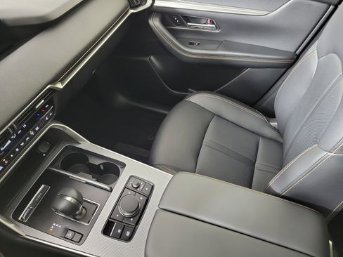 Certified 2025 MAZDA CX-90 3.3 Turbo w/ Preferred Package image 25