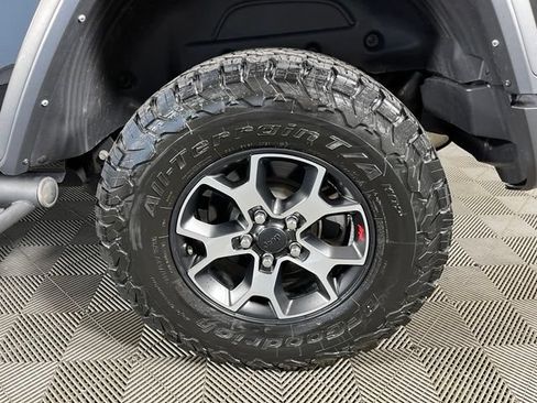 Used 2022 Jeep Wrangler Unlimited Rubicon AWD/4WD image 10