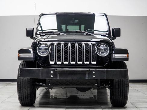 Used 2022 Jeep Gladiator Overland w/ Popular Equipment Package AWD/4WD image 8