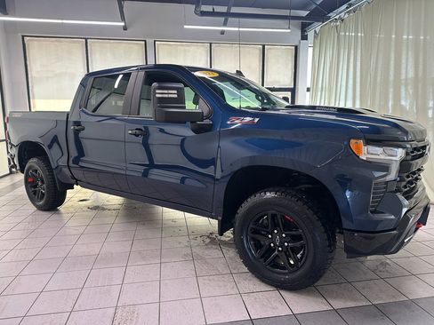 Certified 2023 Chevrolet Silverado 1500 LT Trail Boss w/ Convenience Package II image 3