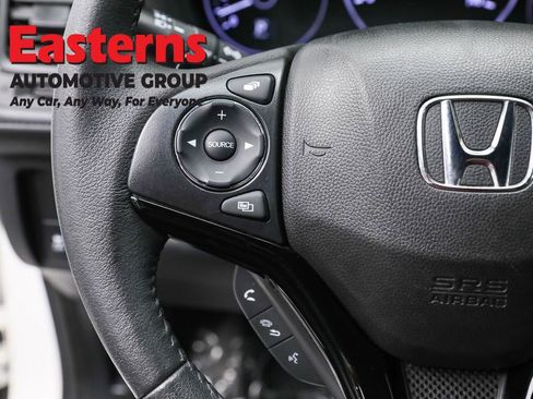 Used 2021 Honda HR-V Sport image 15