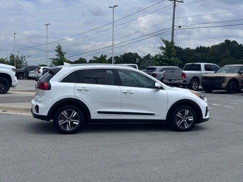 Certified 2022 Kia Niro EX FWD image 8