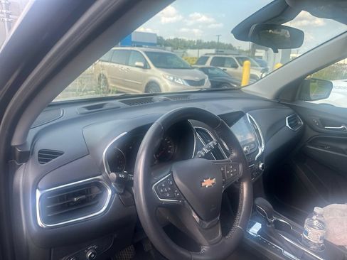 Used 2022 Chevrolet Equinox LT AWD/4WD image 40