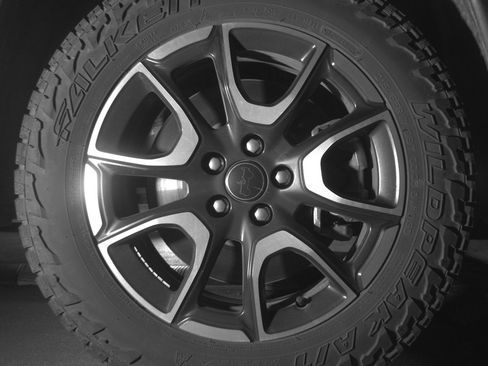 Used 2025 Jeep Compass Trailhawk image 13