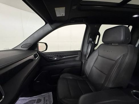 Used 2024 GMC Yukon Denali RWD image 15