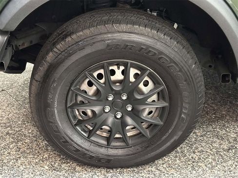 Used 2023 Ford Bronco Base image 10