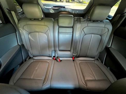 Used 2019 Lincoln Nautilus Reserve image 32