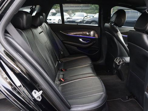 Used 2020 Mercedes-Benz E 450 4MATIC Wagon w/ Premium Package image 21