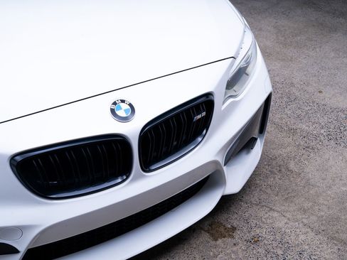Used 2017 BMW M2 RWD image 4