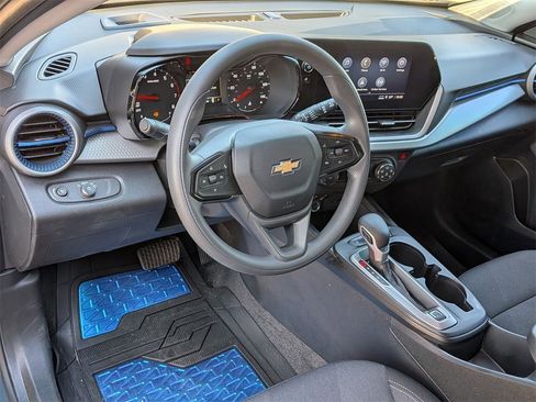 Used 2026 Chevrolet Trax LS w/ Driver Confidence Package image 9