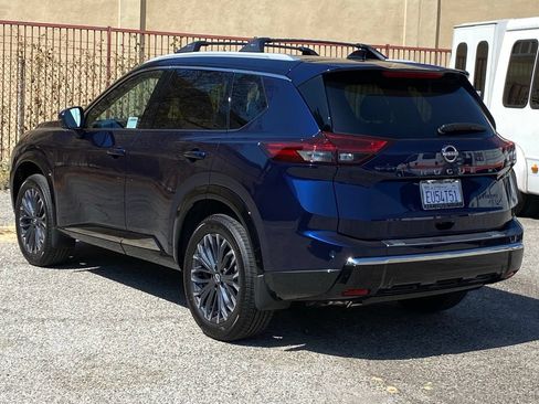 Used 2026 Nissan Rogue Platinum AWD/4WD image 4