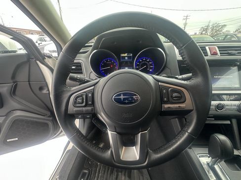 Used 2017 Subaru Outback 3.6R Limited image 10
