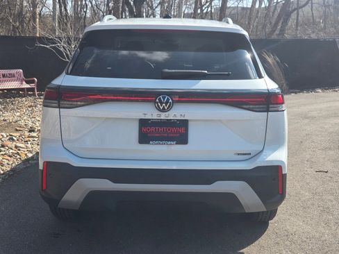 New 2026 Volkswagen Tiguan S image 6