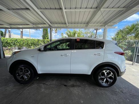 Used 2020 Kia Sportage LX AWD/4WD image 12
