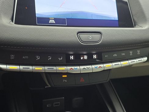 Used 2023 Cadillac XT4 Luxury image 24