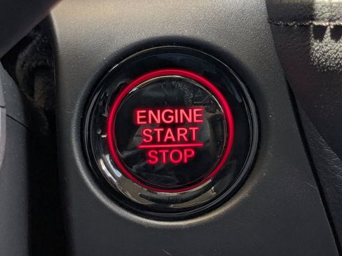 Used 2025 Honda HR-V LX image 32