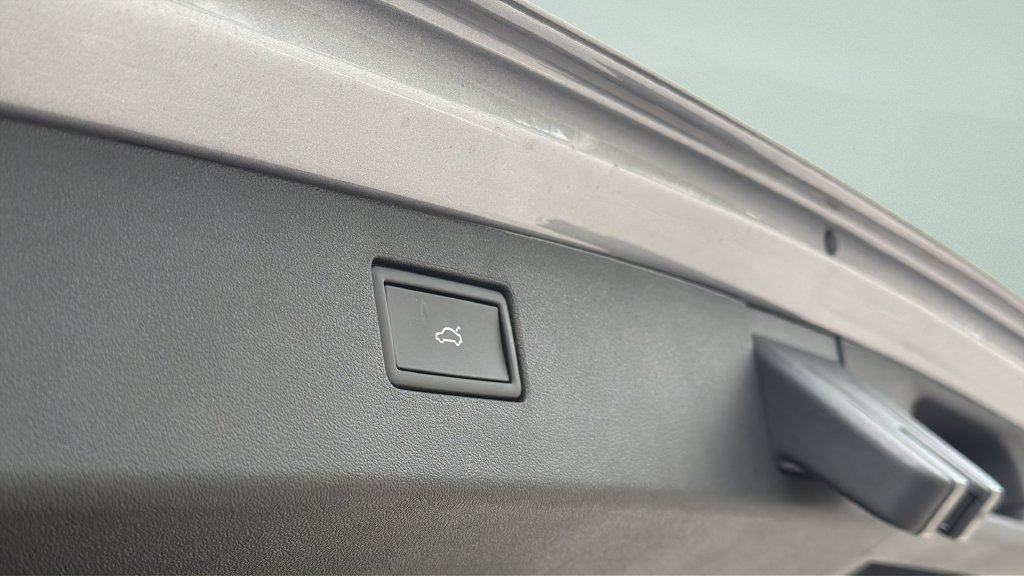 New 2026 Volkswagen Tiguan SE AWD/4WD image 25