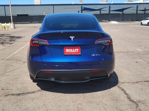 Used 2023 Tesla Model Y Long Range image 7