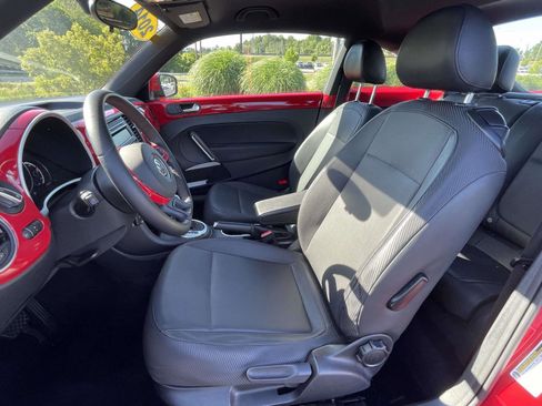 Used 2014 Volkswagen Beetle 2.5 FWD image 39