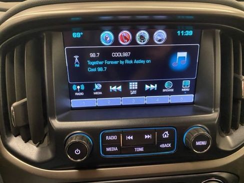 Used 2016 Chevrolet Colorado Z71 AWD/4WD image 6