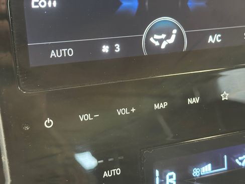 Used 2022 Hyundai Tucson Limited FWD image 17