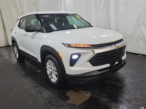 Used 2024 Chevrolet TrailBlazer LS w/ LS Confidence Package FWD image 5