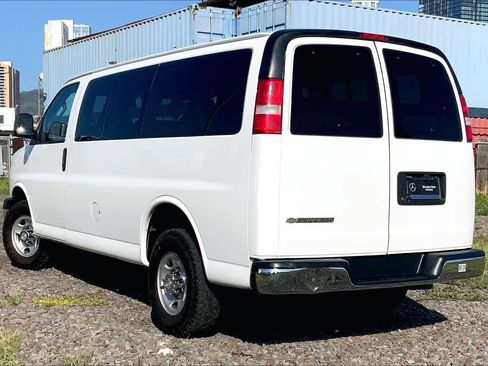 Used 2019 Chevrolet Express 3500 LT w/ LT Preferred Equipment Group image 2