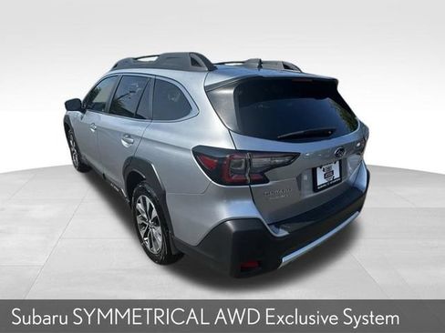 Used 2025 Subaru Outback Limited AWD/4WD image 6