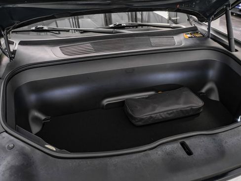 Used 2023 Rivian R1S Adventure image 52