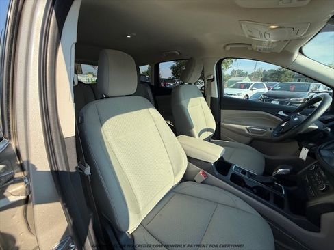 Used 2018 Ford Escape SE w/ Ford Safe & Smart Package AWD/4WD image 18