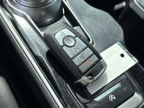 Used 2020 Ford Edge SEL w/ Convenience Package FWD image 28