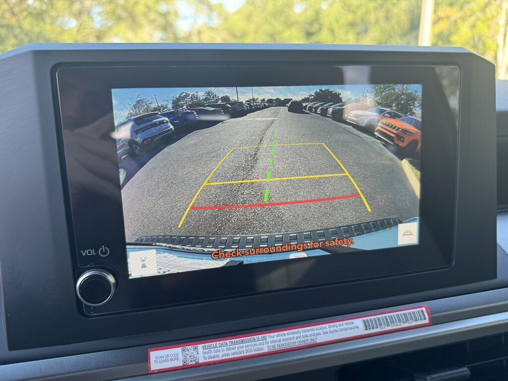 Used 2025 Toyota 4Runner SR5 AWD/4WD image 6