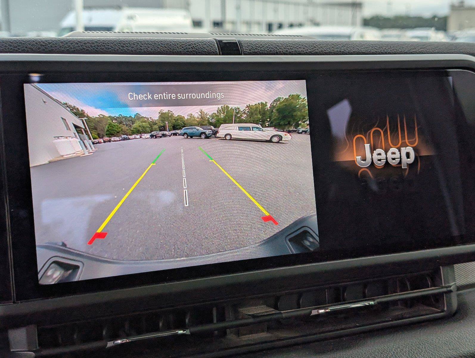 Used 2025 Jeep Gladiator Sport AWD/4WD image 20