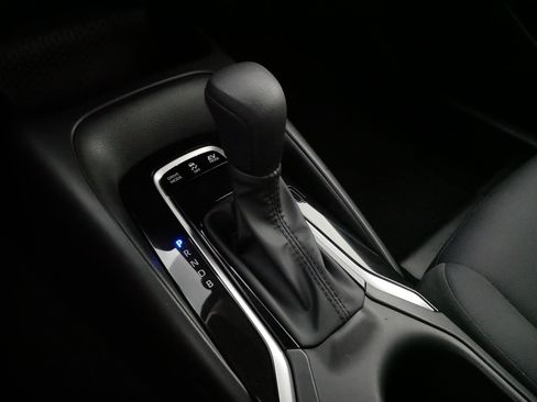 Certified 2025 Toyota Corolla LE FWD image 24