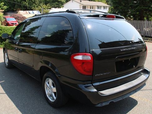 Used 2007 Dodge Grand Caravan SXT FWD image 4