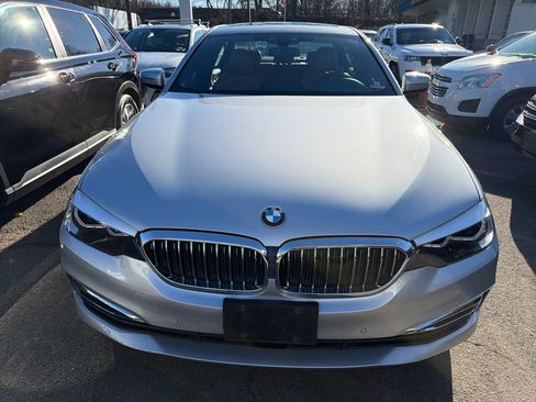 Used 2019 BMW 530e xDrive image 2