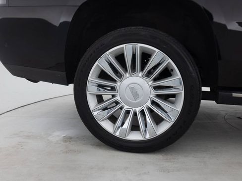 Used 2017 Cadillac Escalade Platinum AWD/4WD image 21