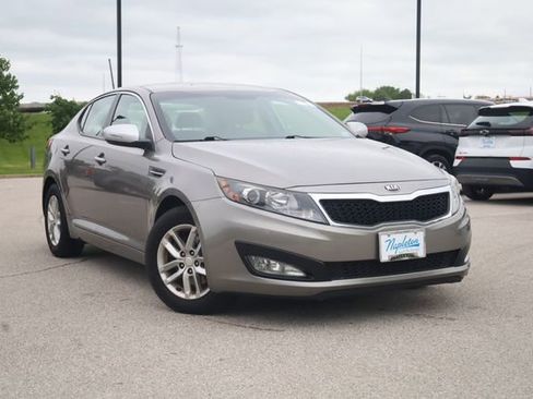 Used 2013 Kia Optima LX FWD image 2