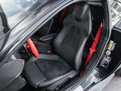 Used 2023 Ferrari Roma image 4