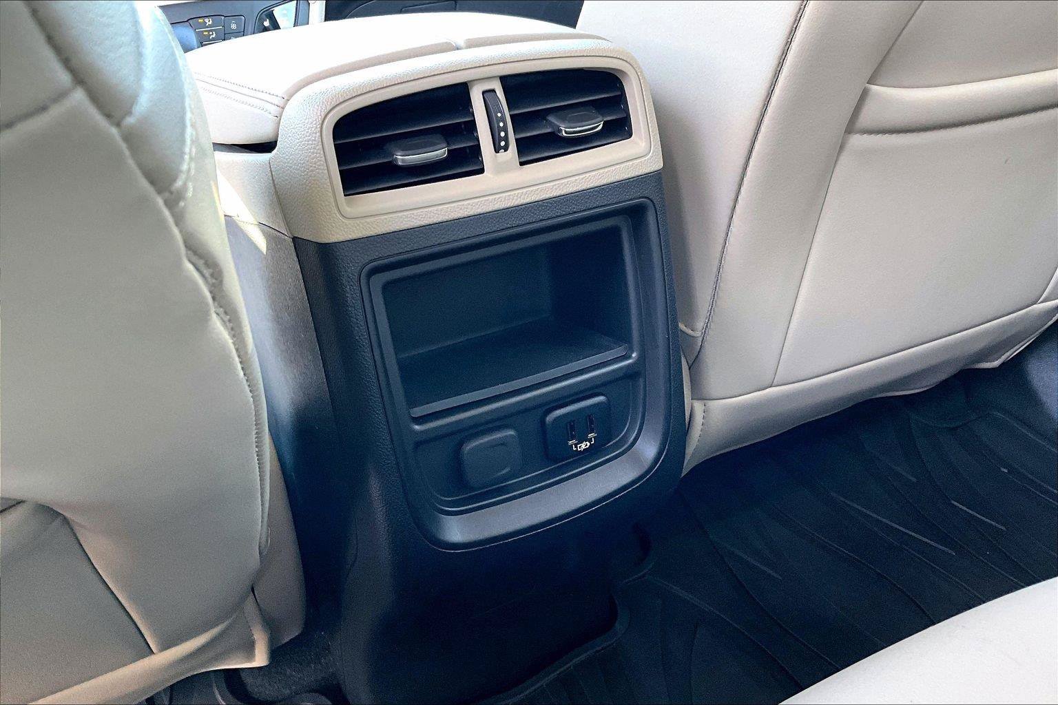 Used 2018 Buick Envision Preferred FWD image 32