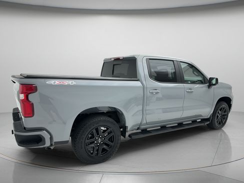 Used 2025 Chevrolet Silverado 1500 RST w/ Convenience Package II AWD/4WD image 4