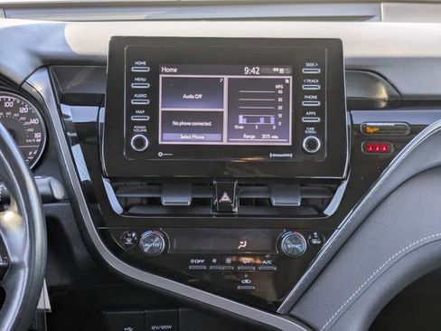 Used 2024 Toyota Camry SE image 15