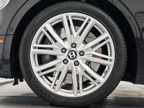 Used 2023 Bentley Flying Spur Plug-In Hybrid image 10