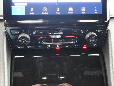 New 2025 Jeep Grand Cherokee L Limited w/ Black Appearance Package image 6