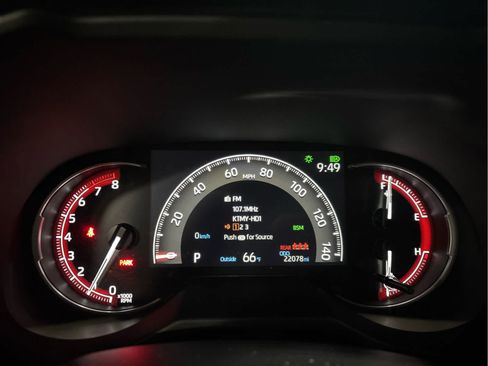 Used 2025 Toyota RAV4 XLE image 10