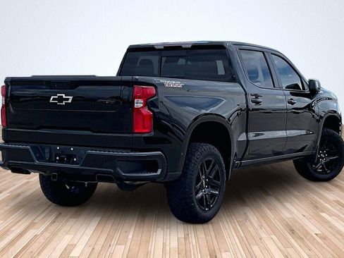 Used 2021 Chevrolet Silverado 1500 LT Trail Boss w/ Convenience Package II AWD/4WD image 2