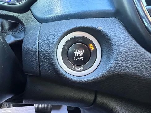 Used 2015 Chrysler 200 S image 37