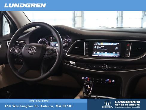 Used 2018 Buick Enclave Premium w/ Experience Buick Package AWD/4WD image 4