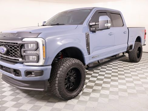 Used 2023 Ford F250 Lariat w/ Sport Appearance Package image 11
