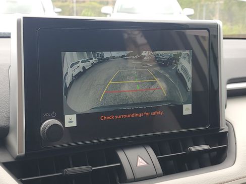 Certified 2025 Toyota RAV4 XLE w/ Convenience Package FWD image 29
